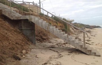 Mettams Pool - Access stairs